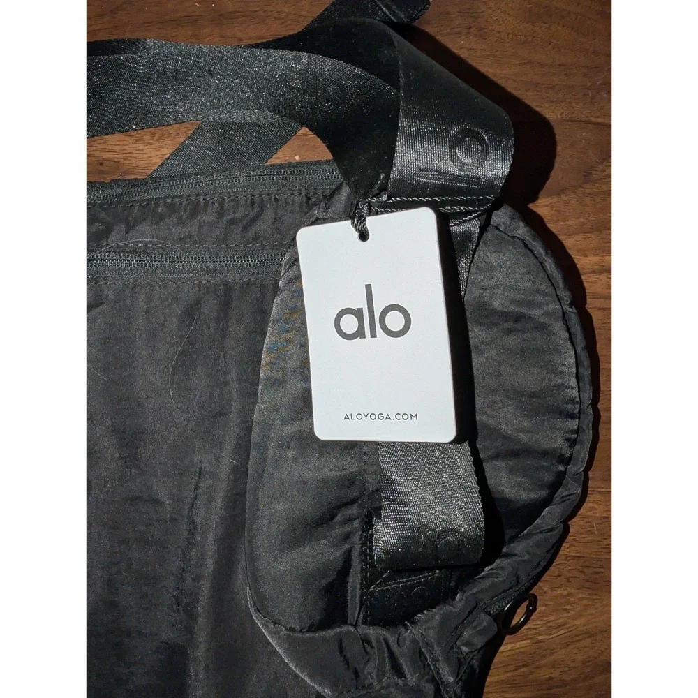Aloha Island alo yoga